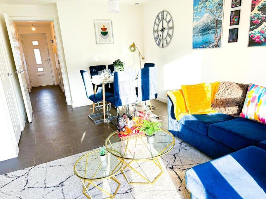 Contractors, Families, Tourists & Groups Welcome Sleeps Upto 9, Garden, Pet Allowed, Parking Included! Birmingham Exterior foto