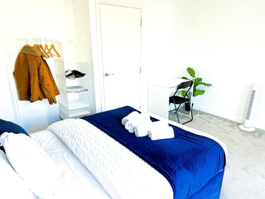 Contractors, Families, Tourists & Groups Welcome Sleeps Upto 9, Garden, Pet Allowed, Parking Included! Birmingham Exterior foto